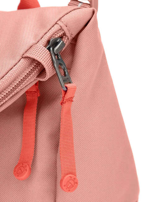 Torba antykradzieżowa z klapą Pacsafe GO Saddle Crossbody - rose