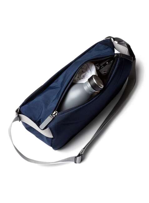 Torba na ramię crossbody Bellroy Sling 7 l - navy