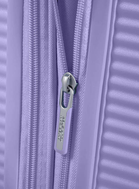 Walizka kabinowa American Tourister Soundbox - lavender