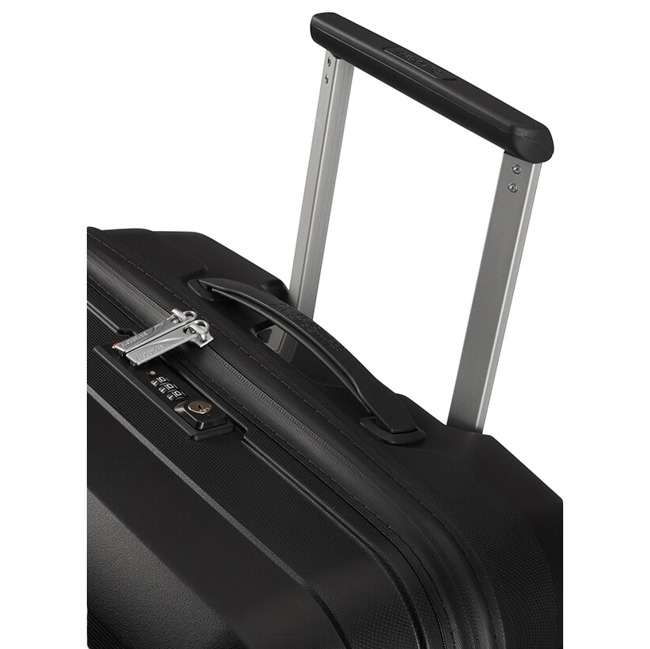 Walizka średnia American Tourister Airconic - onyx black