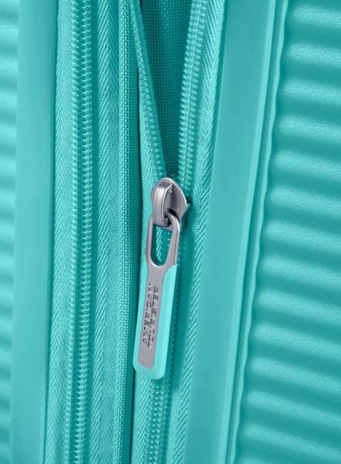 Walizka średnia American Tourister Soundbox EXP - poolside blue