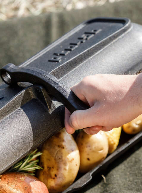 Żeliwna brytfanna do warzyw Petromax Potato Roaster 45 cm - black