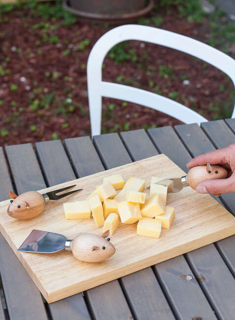 Zestaw do sera deska + 3 noże Myszki Kikkerland Mouse Cheese Board Set